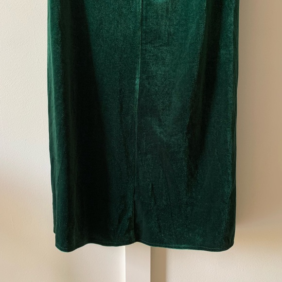 Green Velvet Dress - Picture 5 of 5